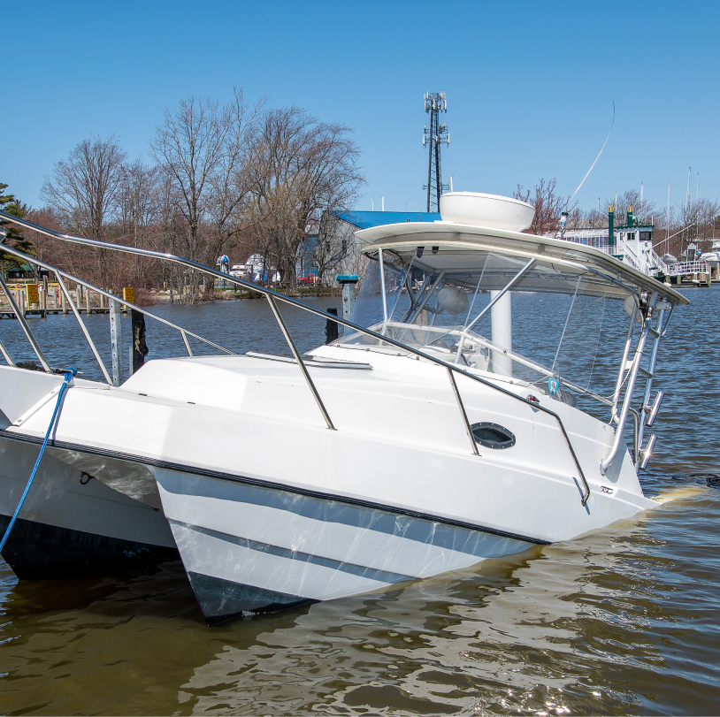 boat accident sinking in lake